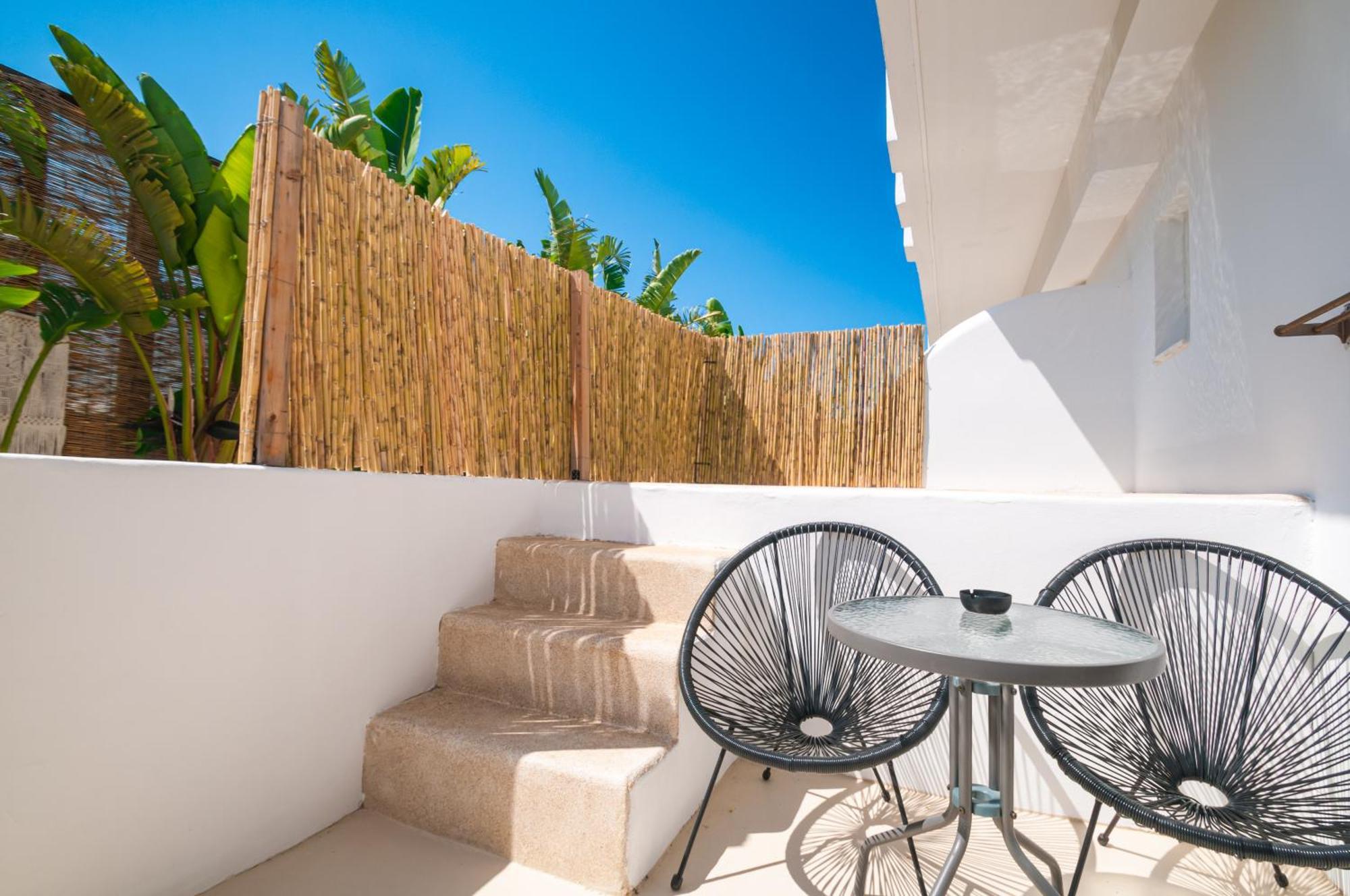 Atma Beach Rooms & Suites Фалираки Екстериор снимка
