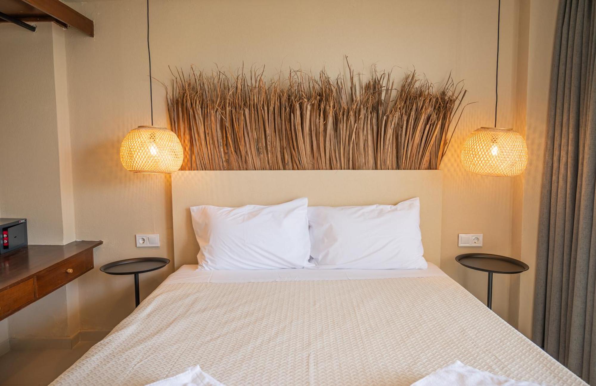 Atma Beach Rooms & Suites Фалираки Екстериор снимка