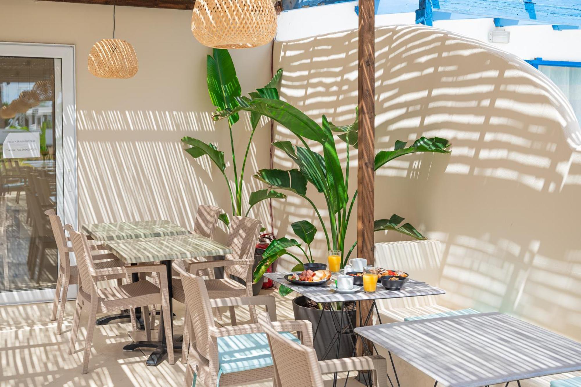 Atma Beach Rooms & Suites Фалираки Екстериор снимка